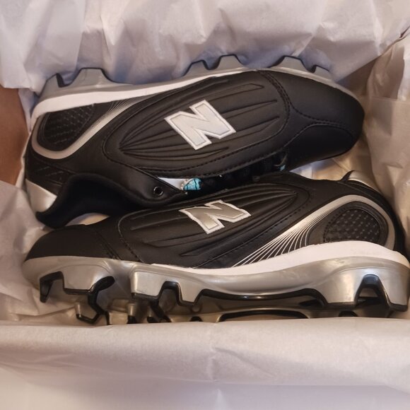 New Balance Womens Silver and Black Field Sport Cleats WF600LK Size 6.5 B - Picture 10 of 12